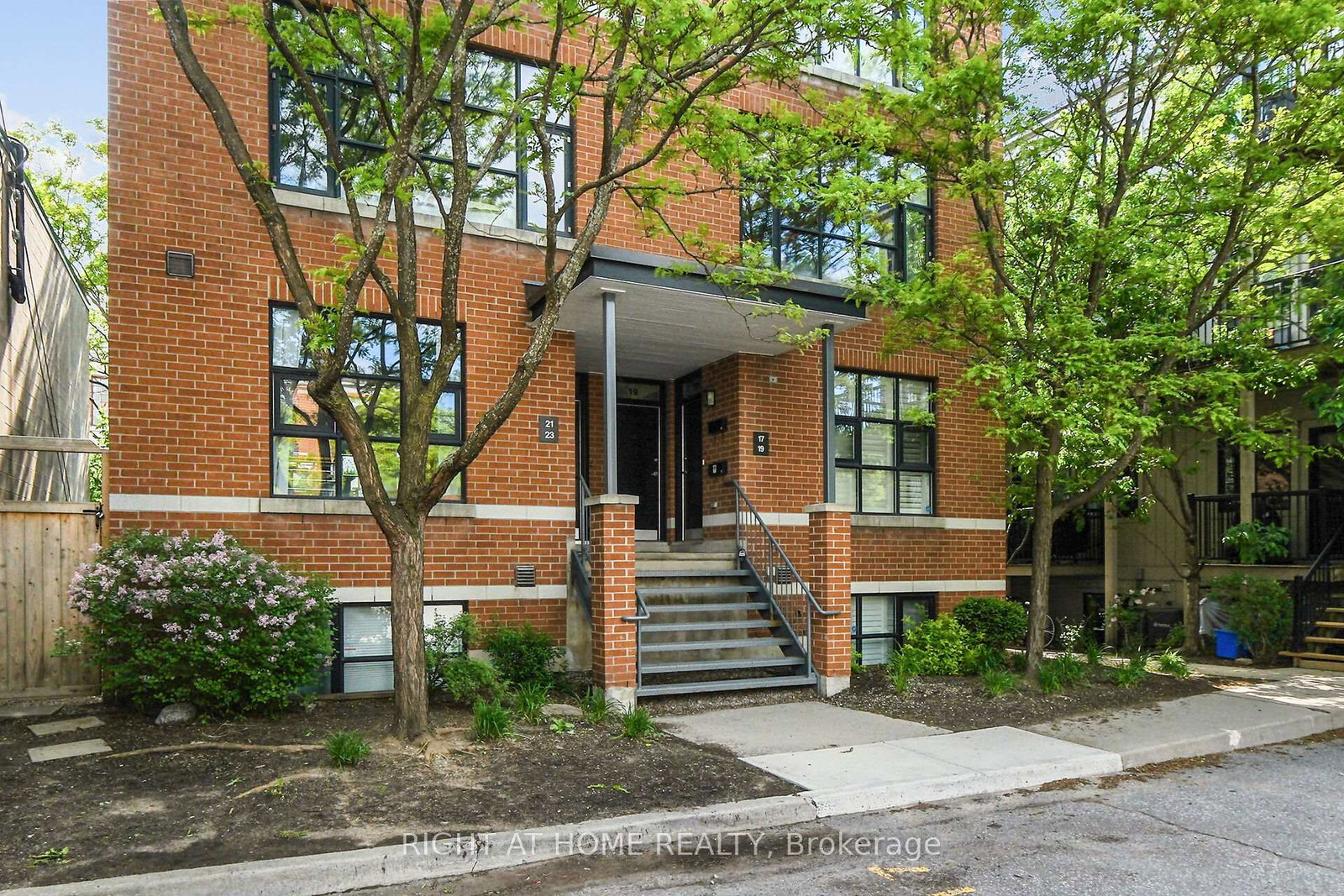 19-tuscan-private-ottawa-ontario-x12192070