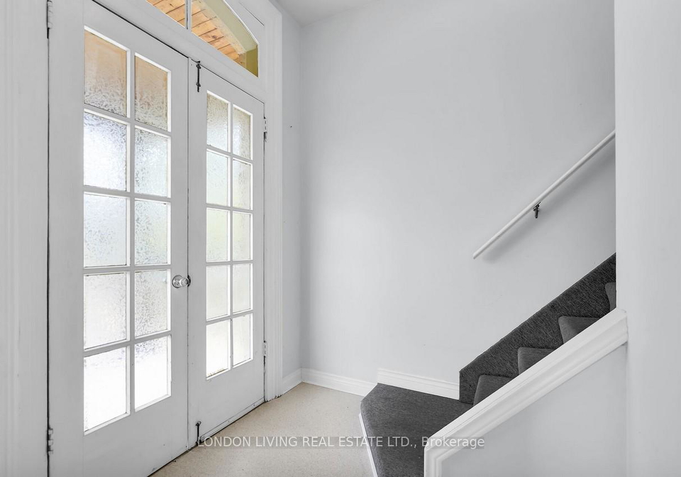 46-byron-avenue-e-london-south-ontario-x12192078