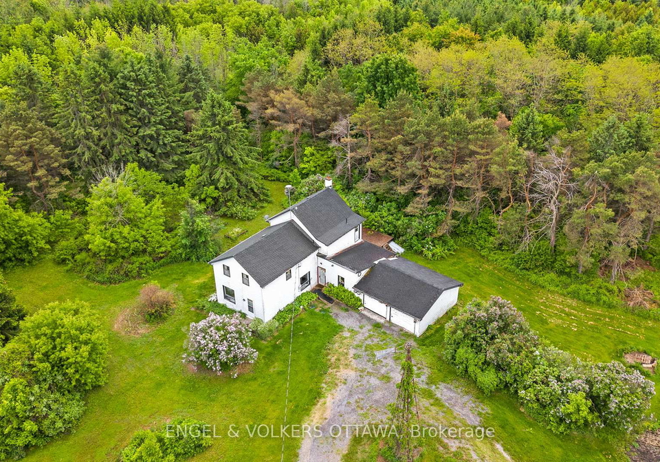 1344-rodney-lane-w-north-dundas-ontario-x12192155
