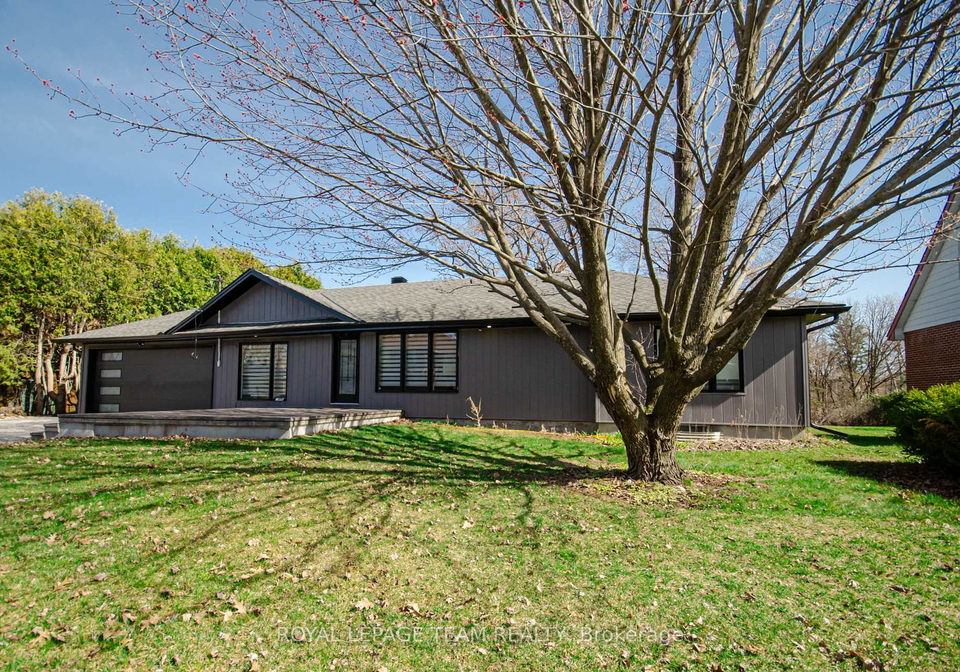 1373-normandy-crescent-mooneysbaycarletonheightsanarea-ottawa-ontario-x12192322