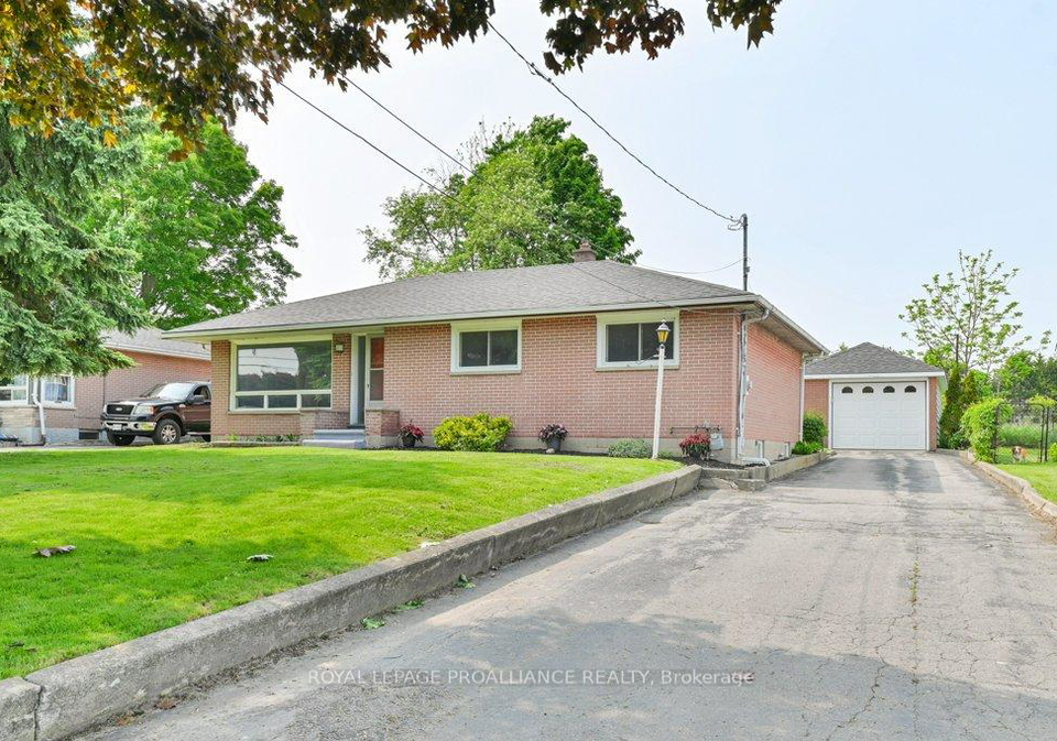 13234-loyalist-parkway-prince-edward-county-ontario-x12192341