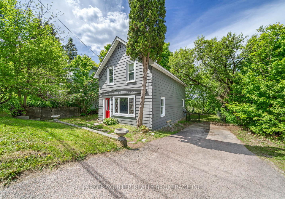 18-florence-street-e-huntsville-ontario-x12192523