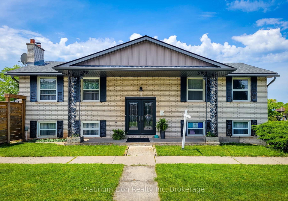 8-basswood-court-hamilton-ontario-x12192595