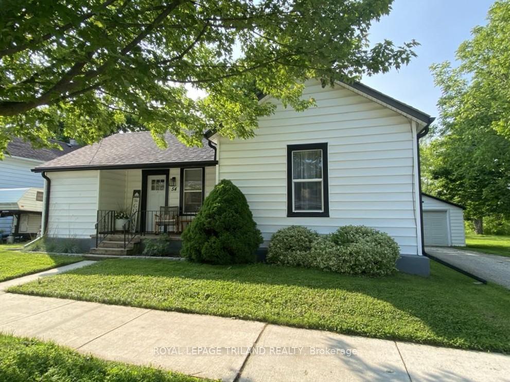 54-broadway-street-lambton-shores-ontario-x12192618