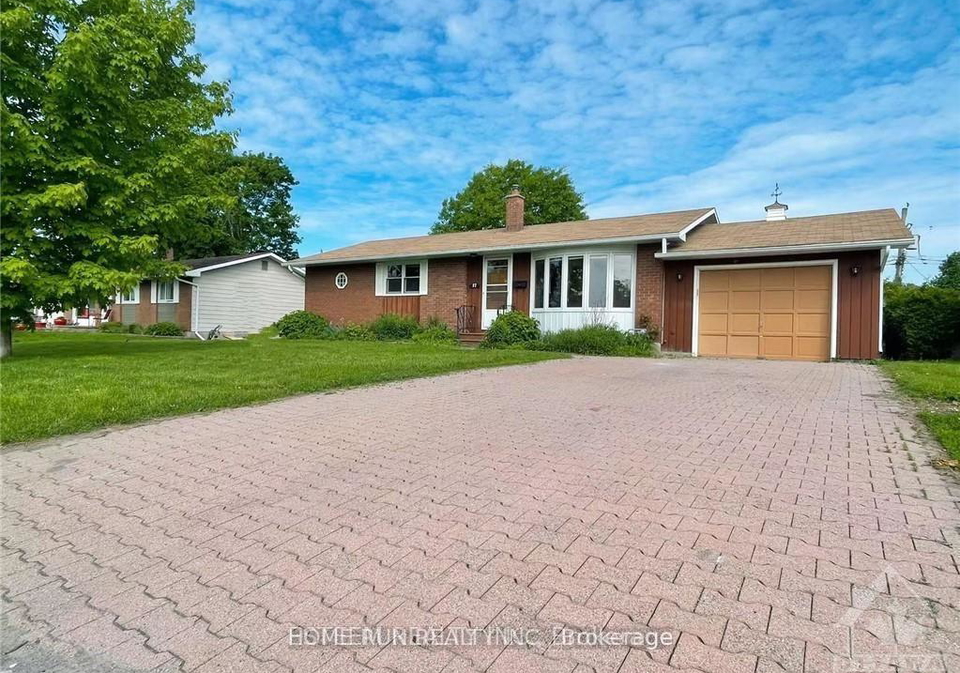 27-oakview-avenue-ottawa-ontario-x12192767