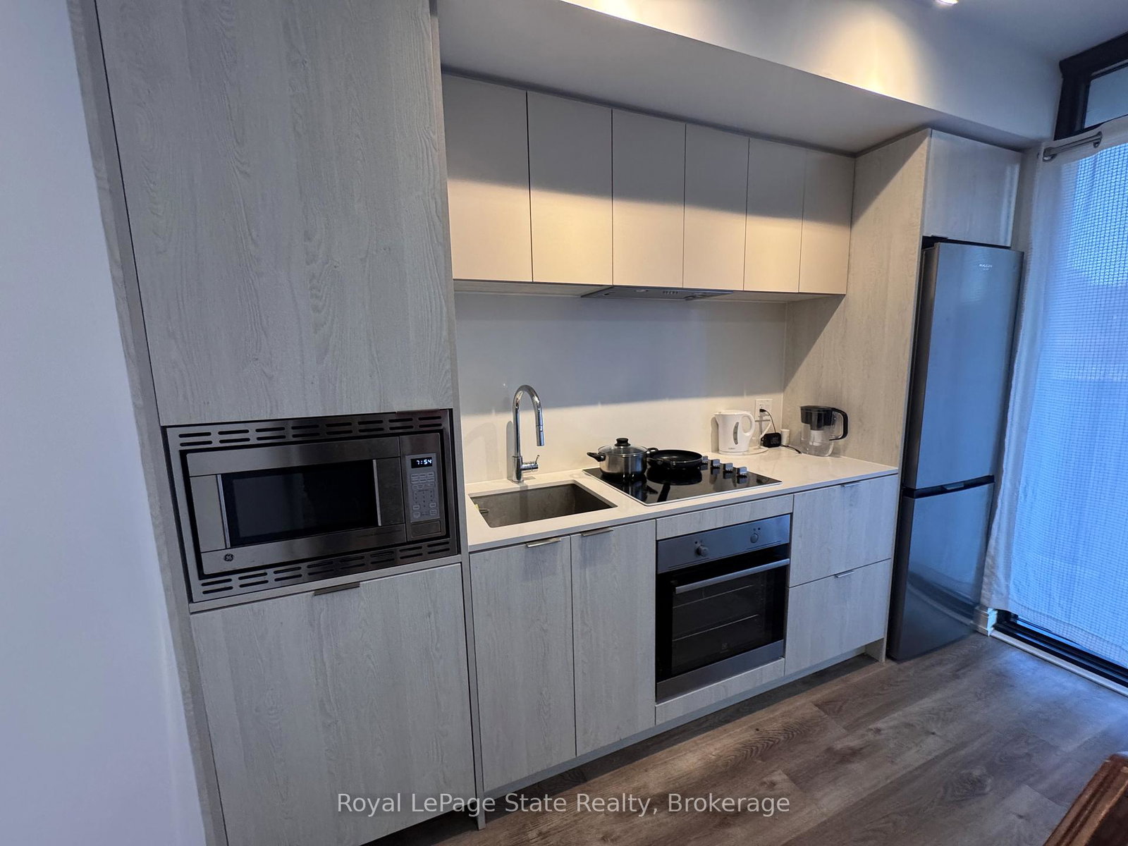 1-jarvis-street-hamilton-ontario-x12192837