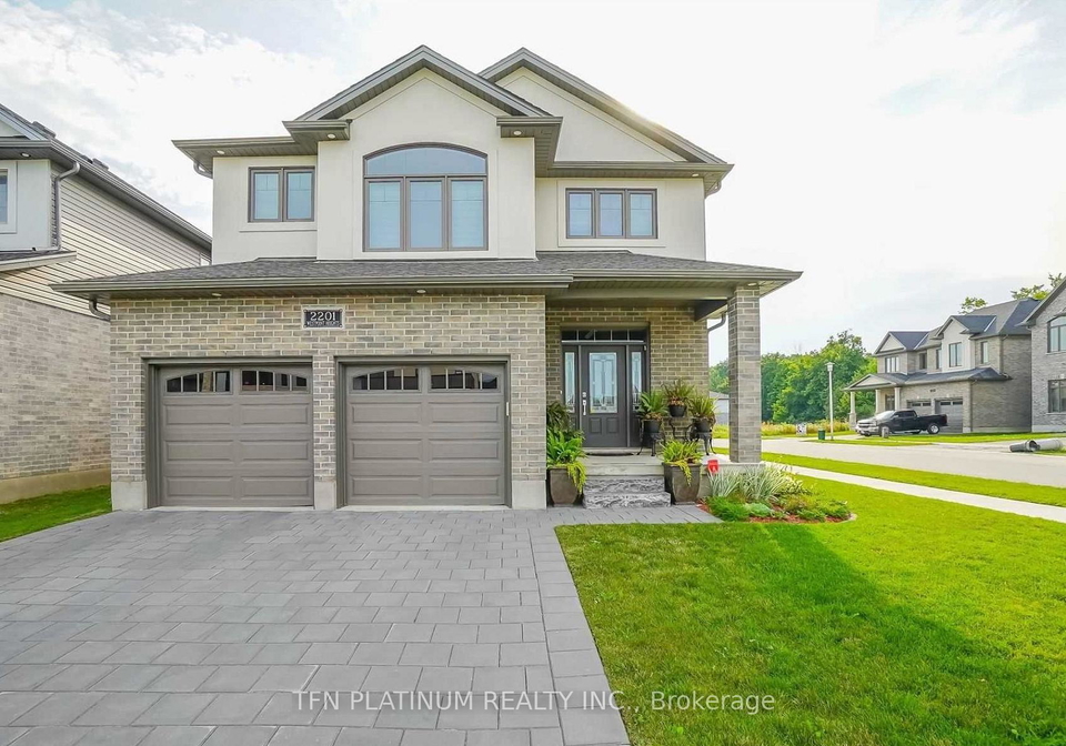 2201-westpoint-heights-london-south-ontario-x12192905
