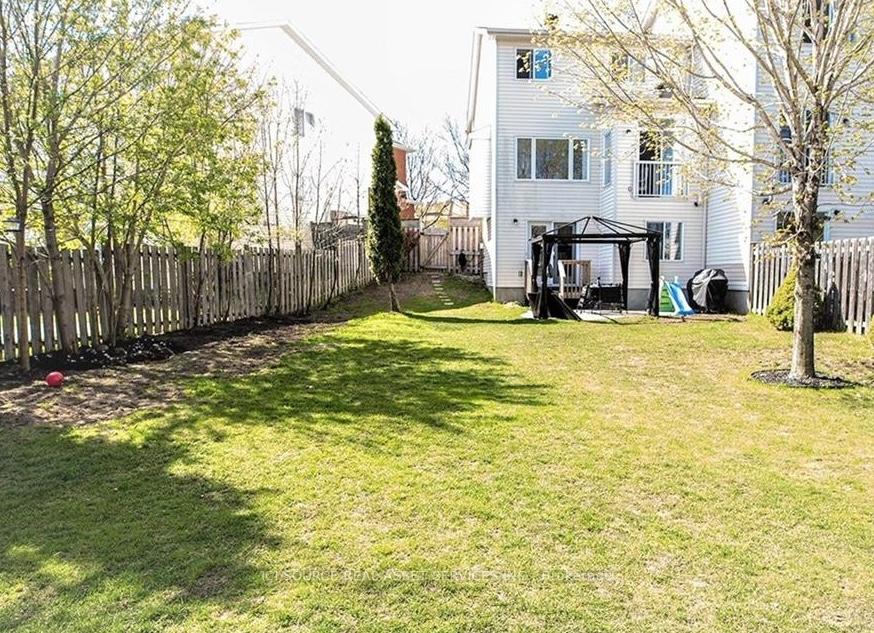 33-tobermory-crescent-kanata-ontario-x12192933