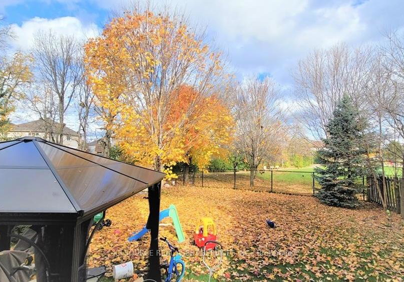 33-tobermory-crescent-kanata-ontario-x12192933