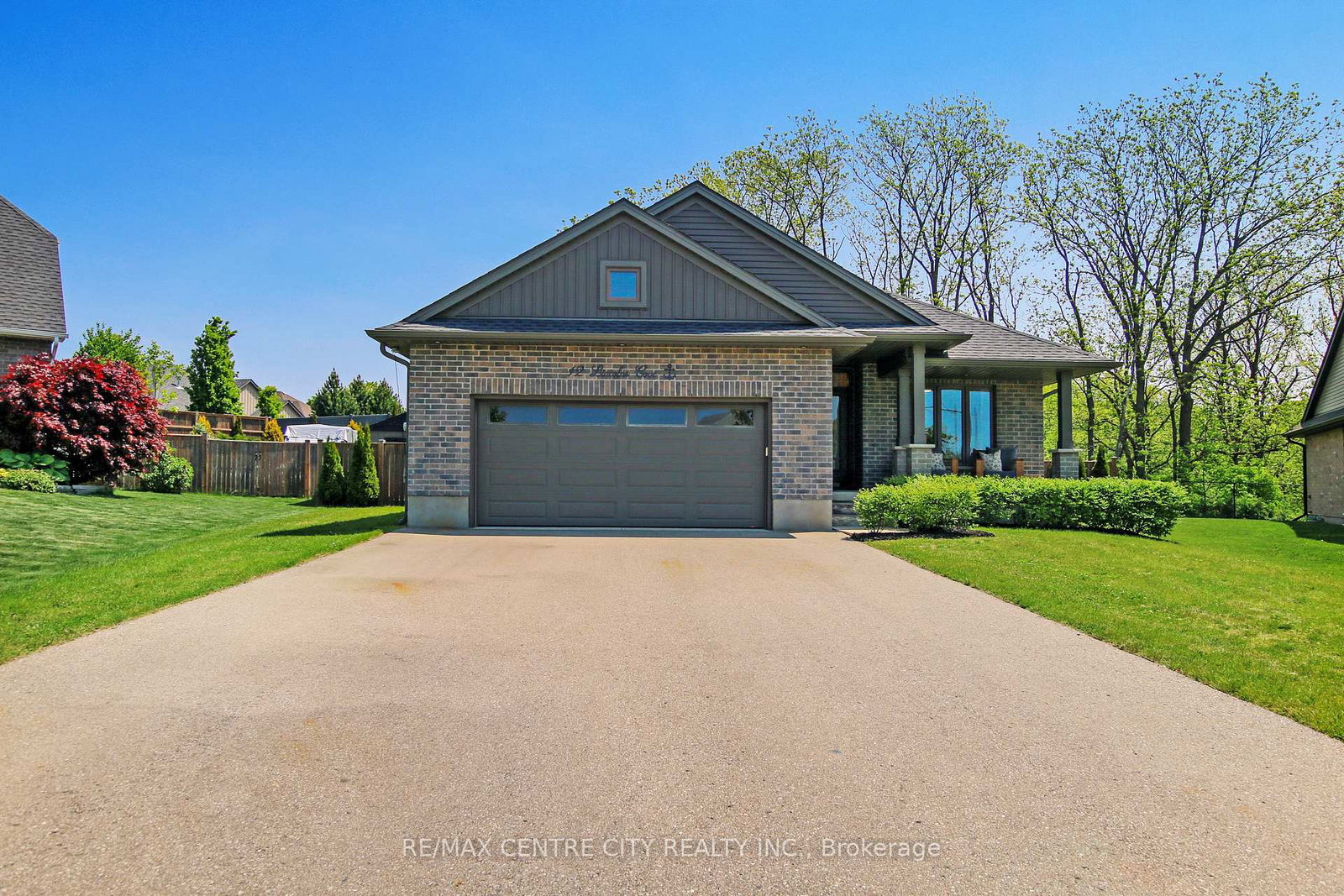 12-lincolns-cove-central-elgin-ontario-x12193082