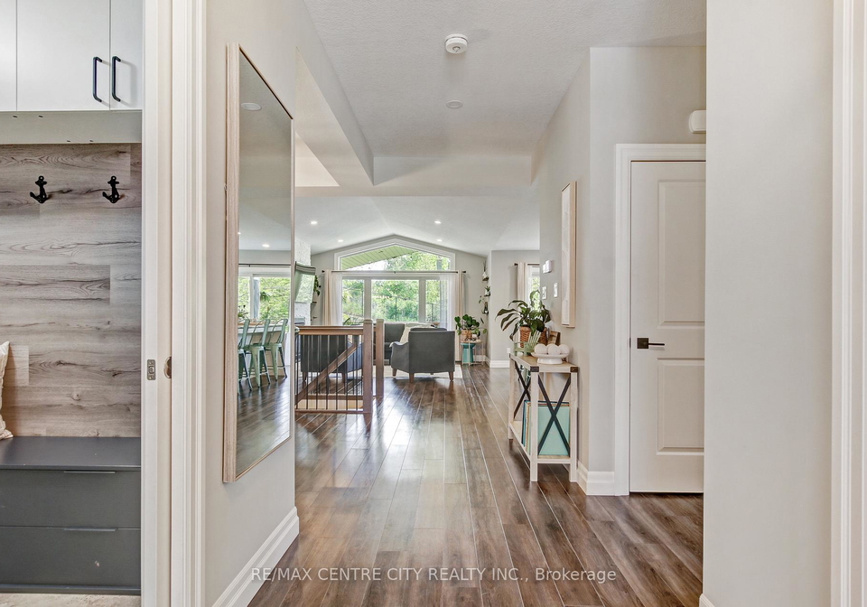 12-lincolns-cove-central-elgin-ontario-x12193082