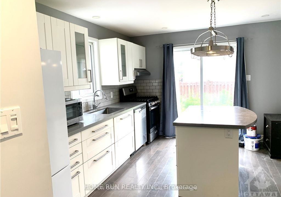 1747-belcourt-boulevard-ottawa-ontario-x12193205