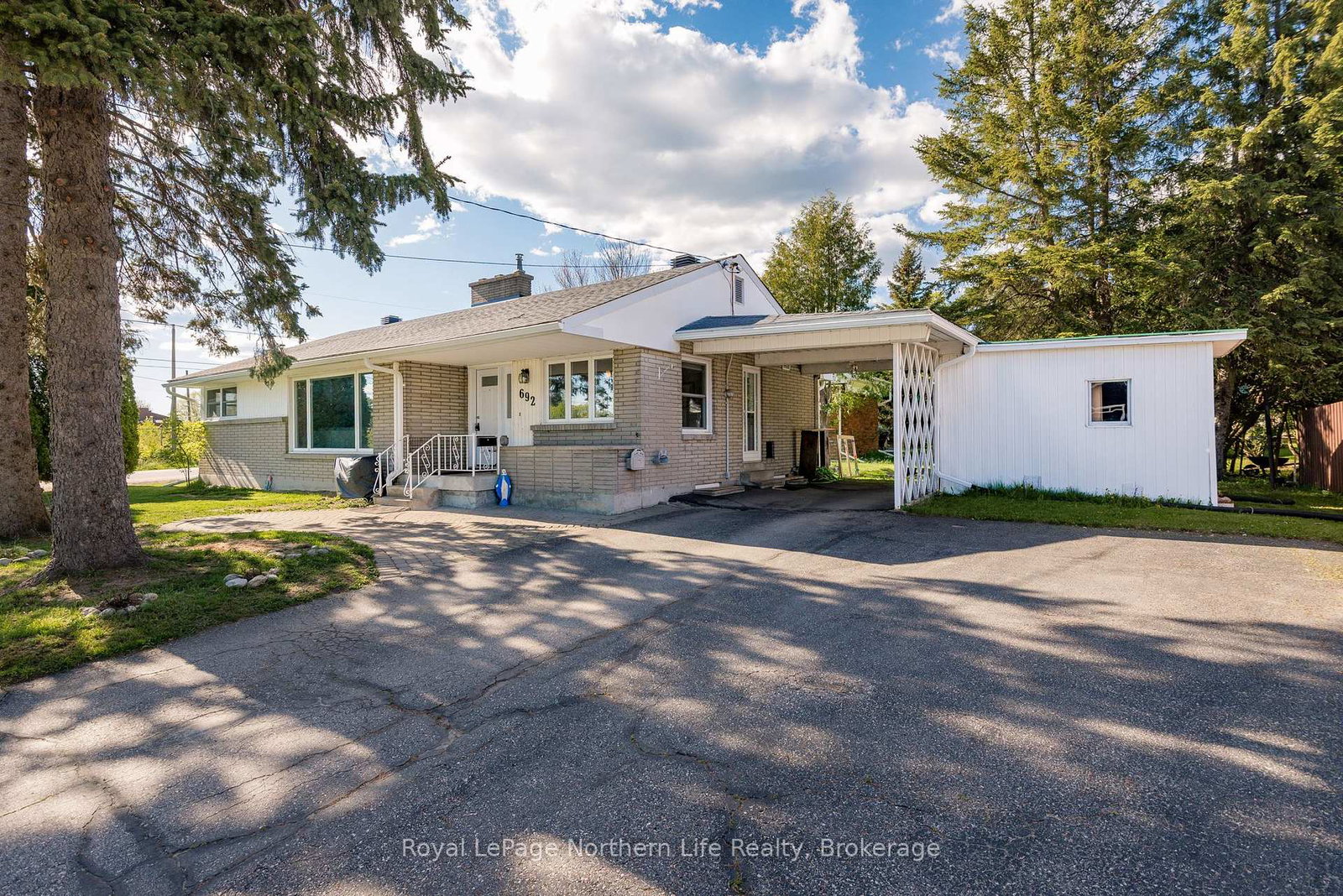 692-lavery-street-north-bay-ontario-x12193238