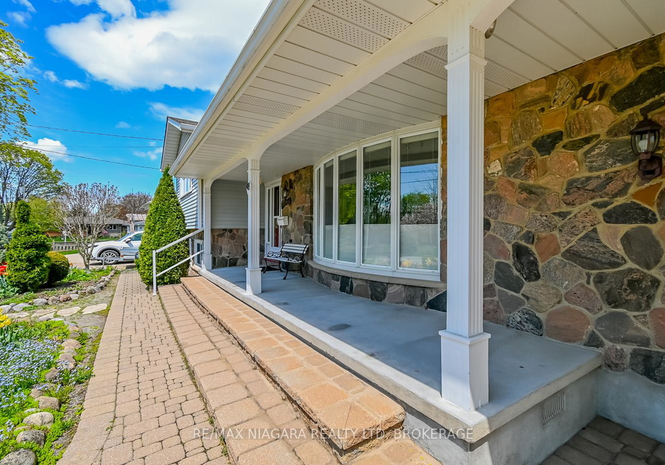 48-lockview-crescent-st-catharines-ontario-x12193310