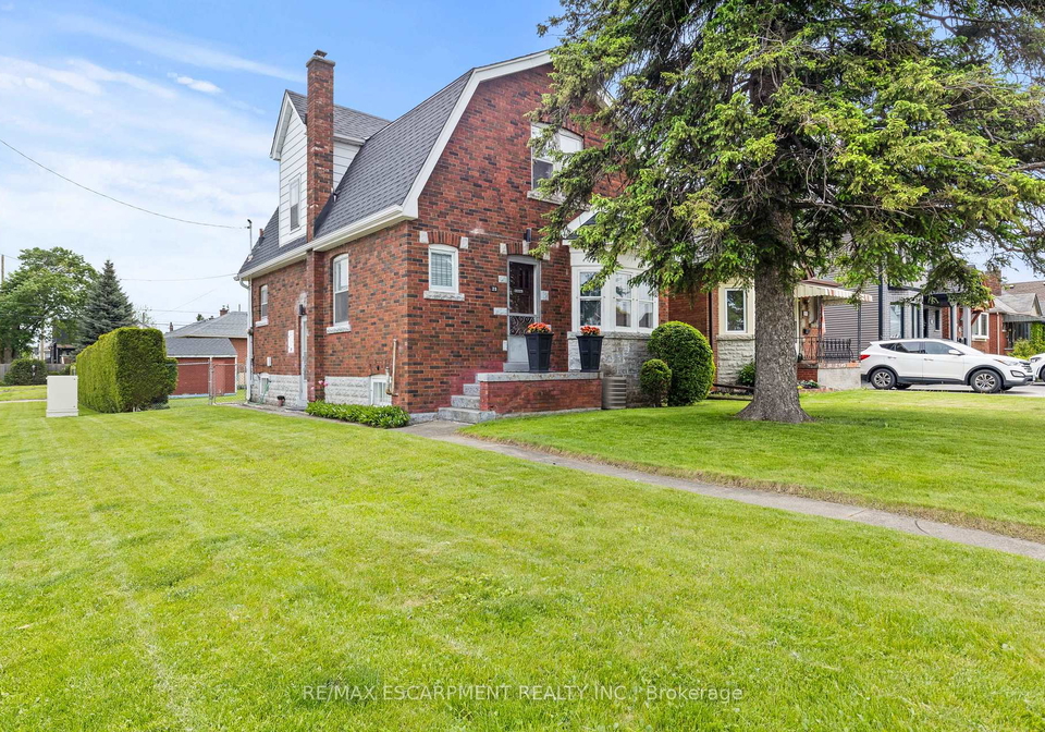29-barons-avenue-s-hamilton-ontario-x12193472