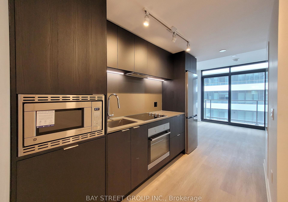 1-jarvis-street-hamilton-ontario-x12194157