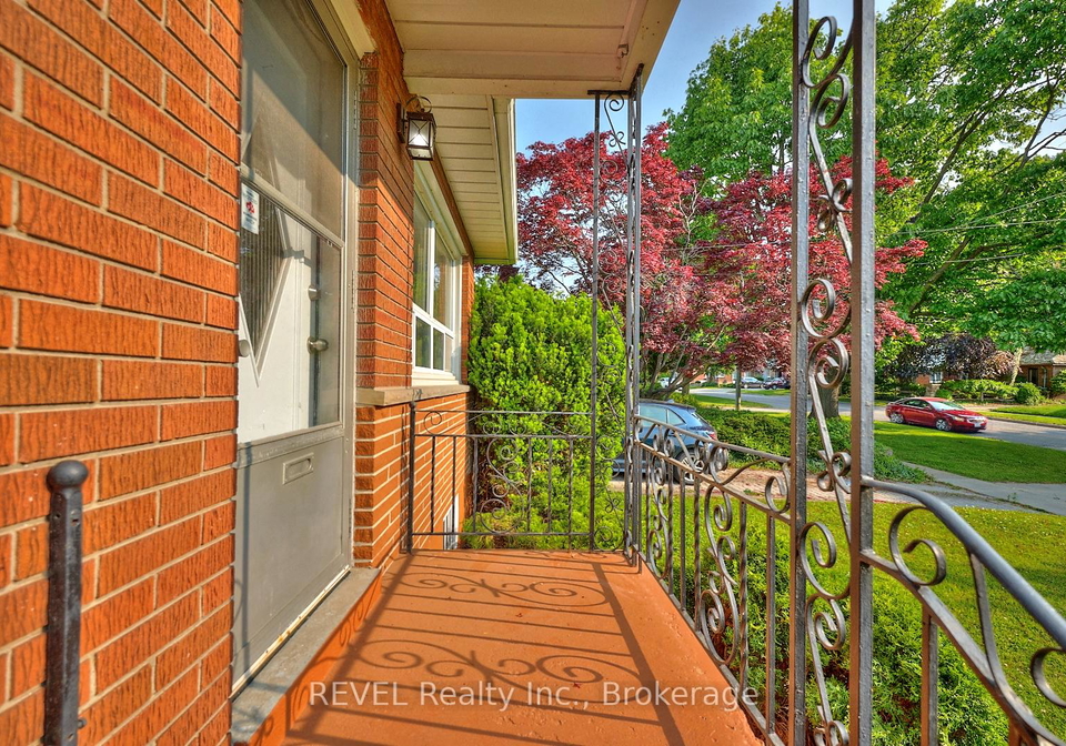 4935-portage-road-niagara-falls-ontario-x12194223