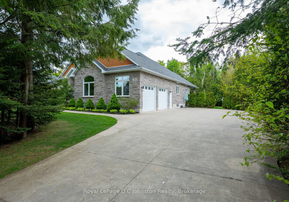 32-pegasus-trails-saugeen-shores-ontario-x12194316
