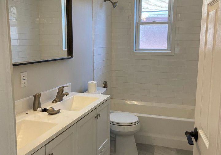277-east-34th-street-hamilton-ontario-x12194322