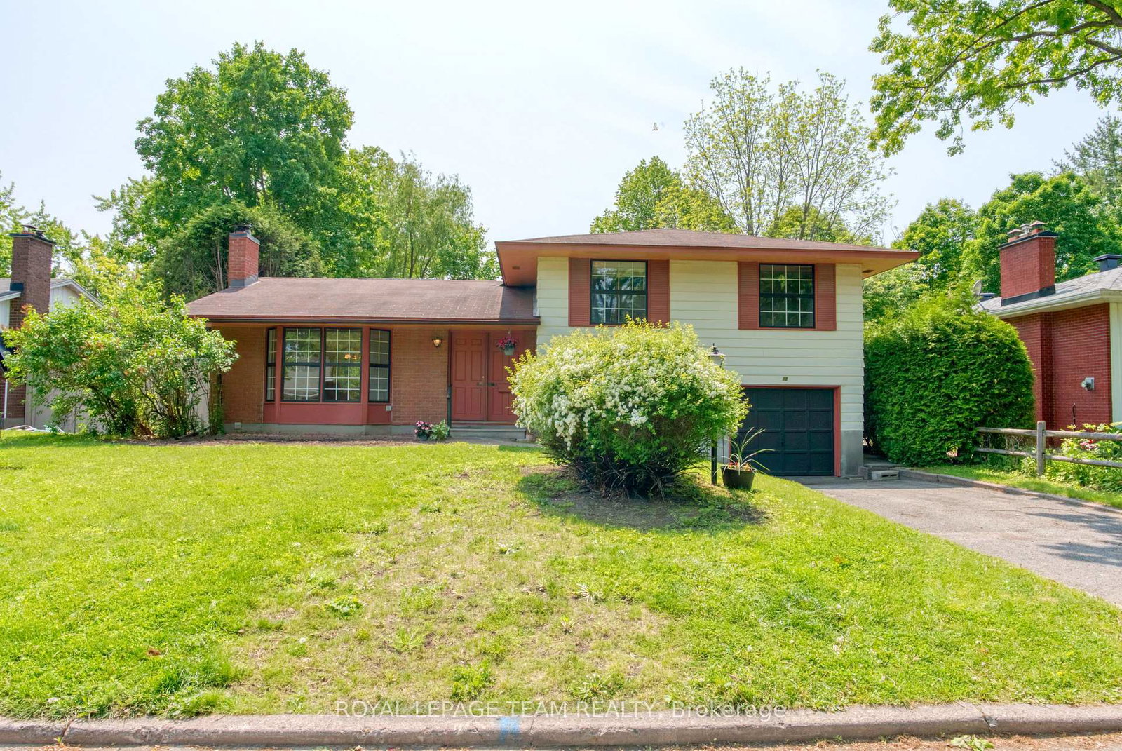 19-dayton-crescent-ottawa-ontario-x12194415
