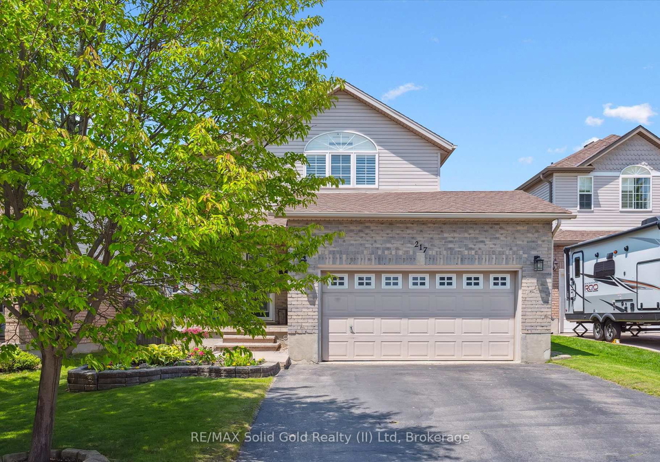 217-laurel-springs-court-kitchener-ontario-x12194535