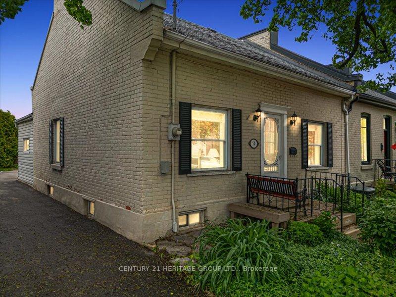 50-ferrie-street-w-hamilton-ontario-x12194646