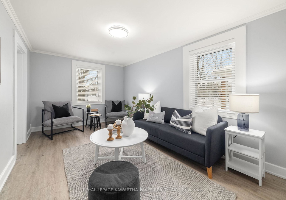 18-bond-street-w-kawartha-lakes-ontario-x12194712