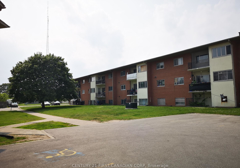 1170-hamilton-road-london-east-ontario-x12194788