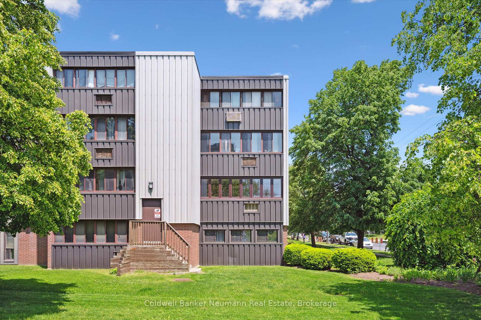 7-ajax-street-guelph-ontario-x12194951