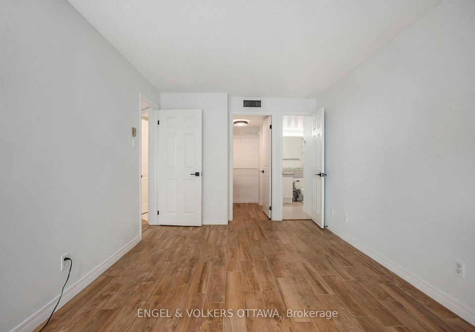 550-cambridge-street-s-ottawa-ontario-x12195795