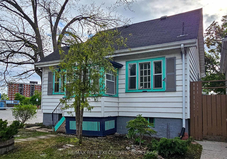 500-macdonnell-street-kingston-ontario-x12195988