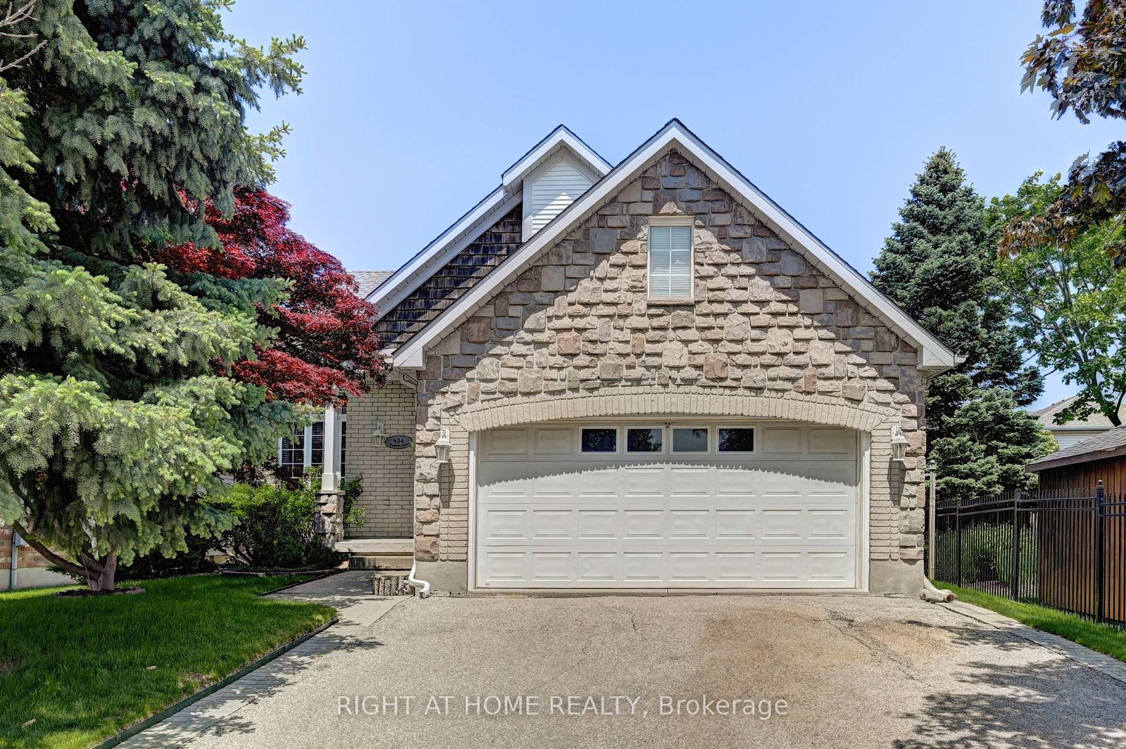 436-dansbury-drive-waterloo-ontario-x12196030