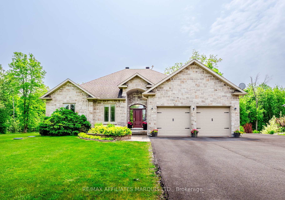 20452-patricia-lane-south-glengarry-ontario-x12196217