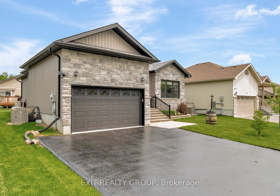 12-conger-drive-prince-edward-county-ontario-x12196415