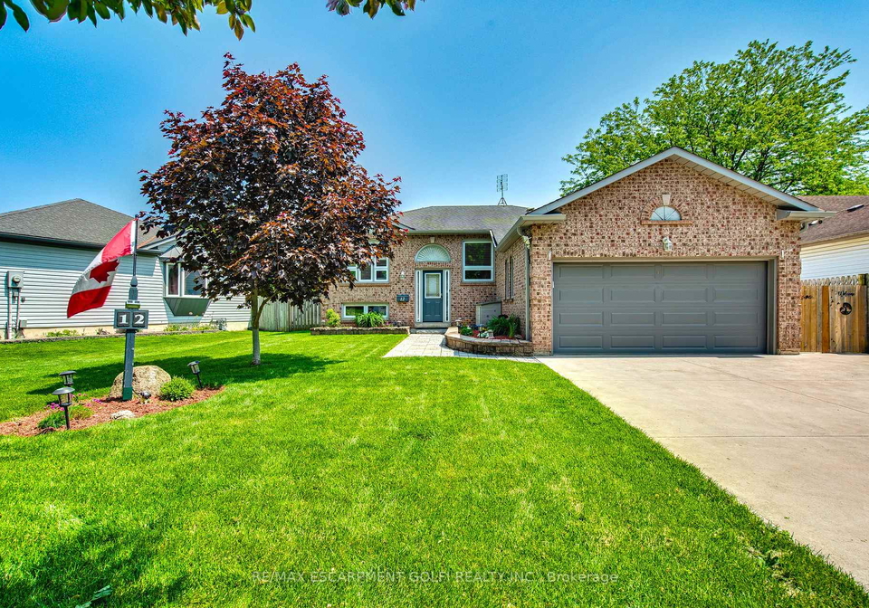 12-woodside-square-pelham-ontario-x12196454