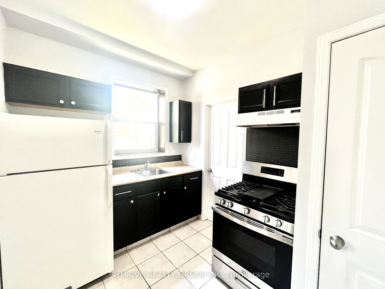 1-waverley-place-london-east-ontario-x12196862