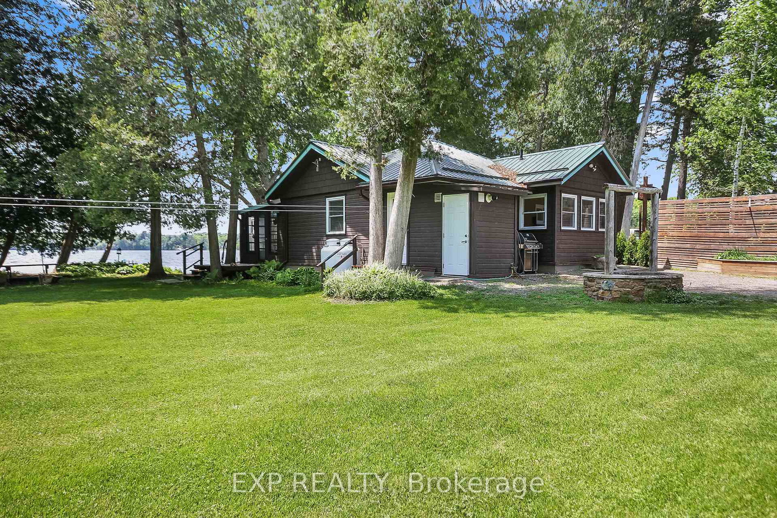 12-lb5-road-rideau-lakes-ontario-x12197252