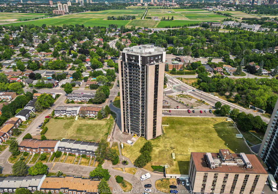 900-dynes-road-mooneysbaycarletonheightsanarea-ottawa-ontario-x12197270
