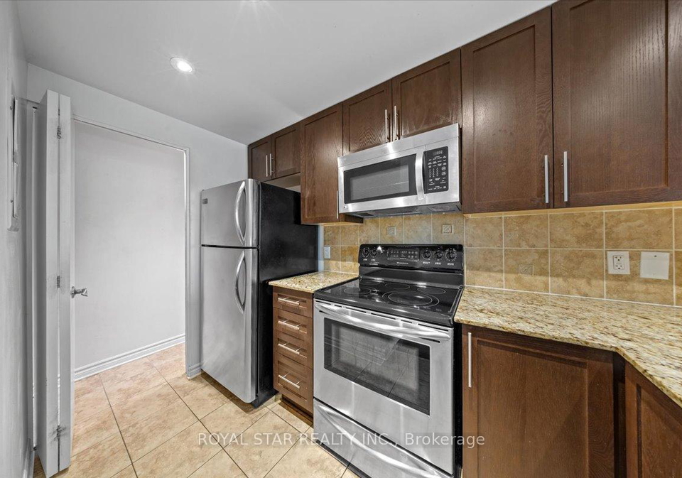 200-lett-street-ottawa-ontario-x12197381