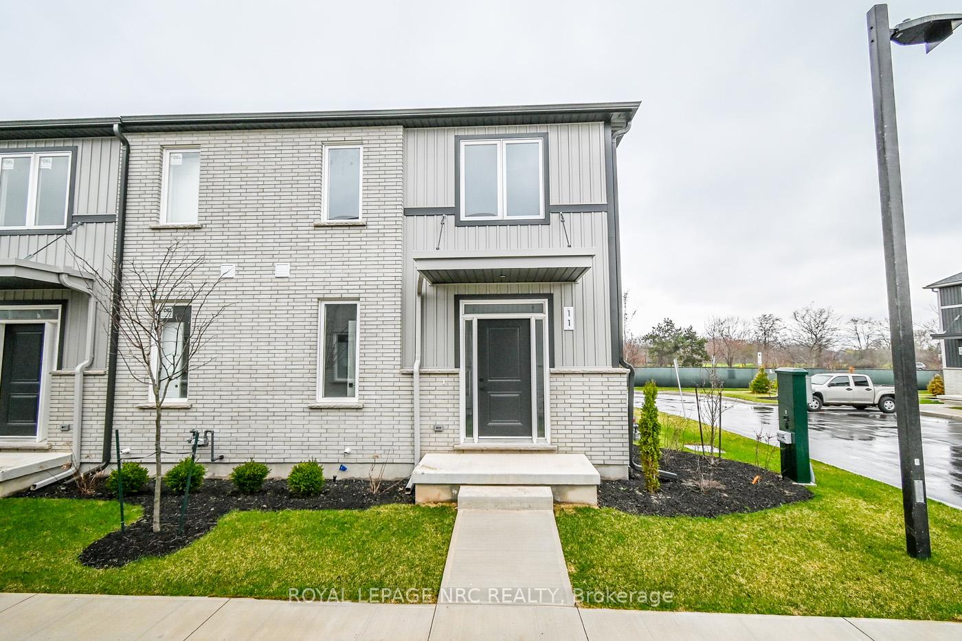 121a-moffatt-street-st-catharines-ontario-x12197476