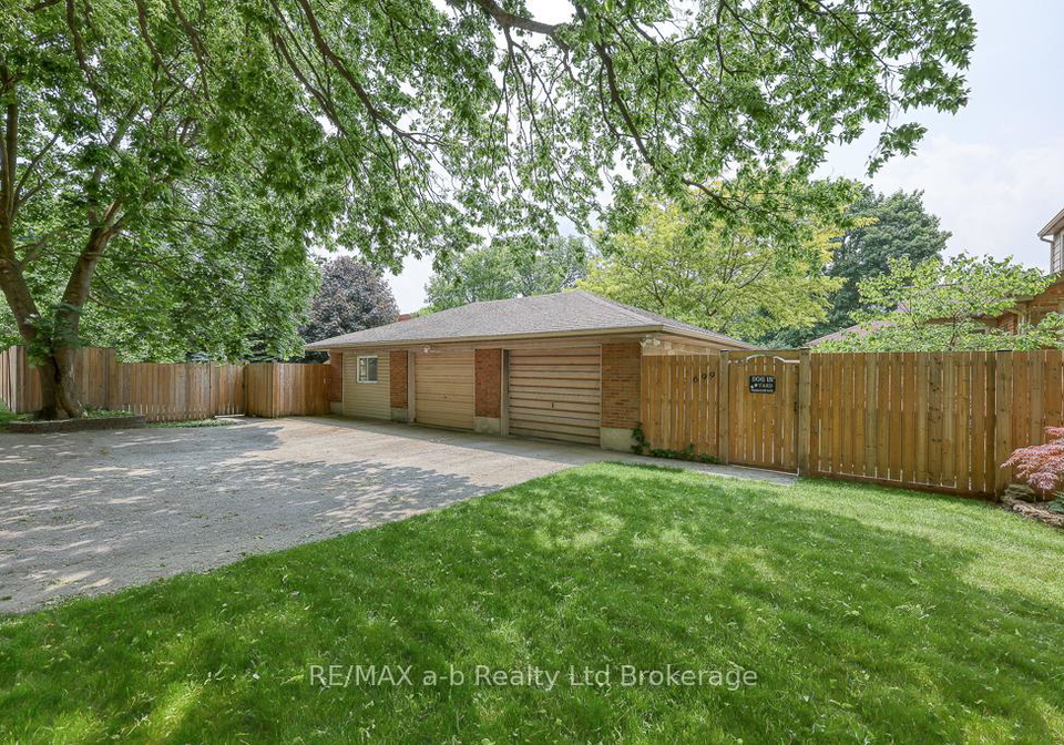 699-kipps-lane-london-east-ontario-x12197493