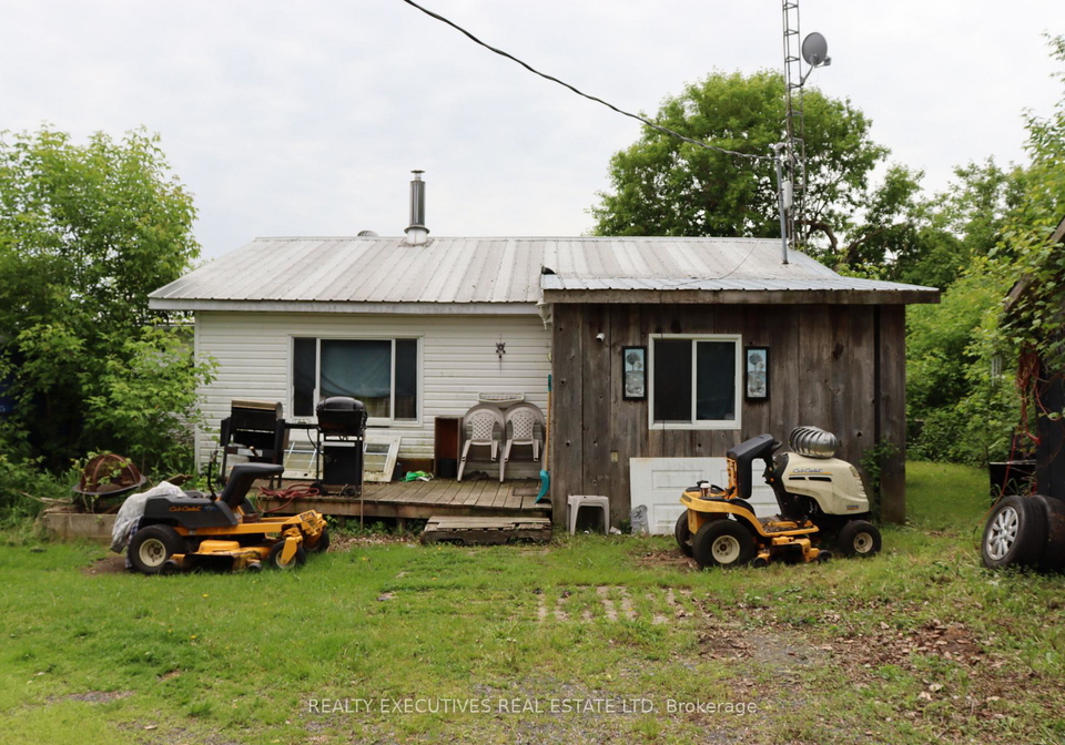 11560-county-18-road-south-dundas-ontario-x12198094
