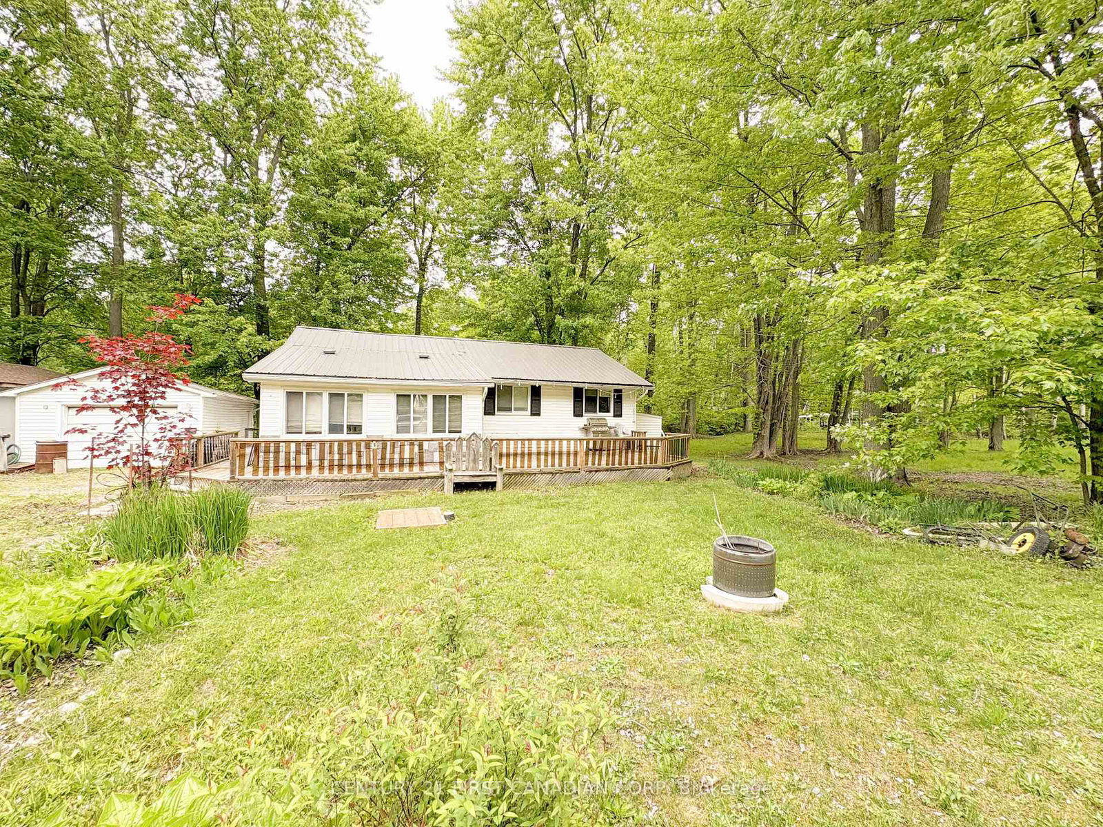 6096-birch-lane-lambton-shores-ontario-x12198134
