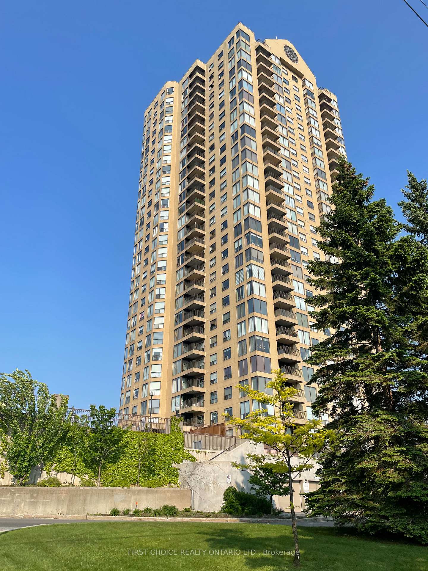 545-st-laurent-boulevard-ottawa-ontario-x12198360