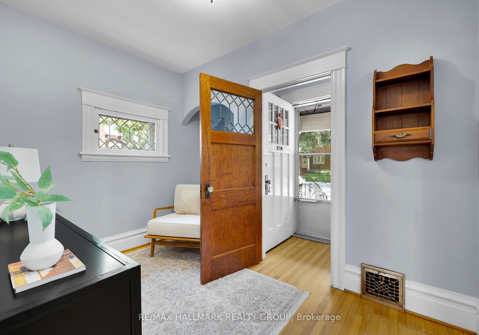 38-harmer-avenue-n-ottawa-ontario-x12198577