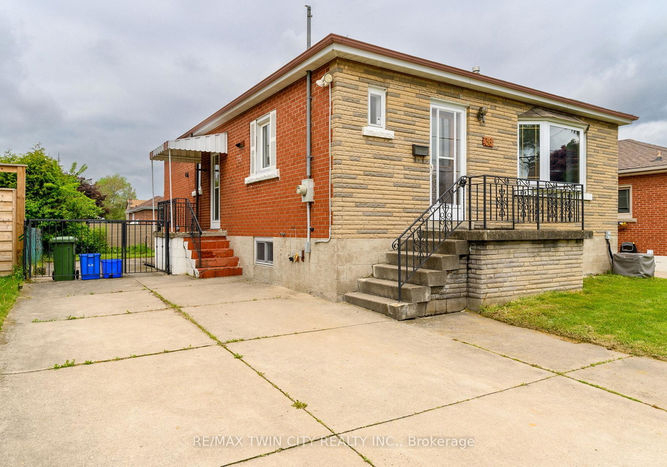 36-shadyside-avenue-hamilton-ontario-x12198734