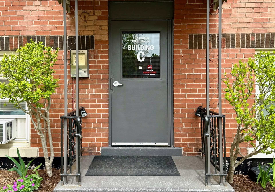 5-east-36th-street-hamilton-ontario-x12198752