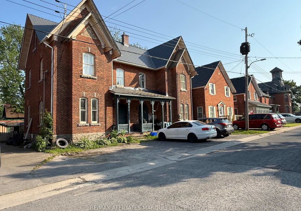 11-first-street-south-dundas-ontario-x12198769