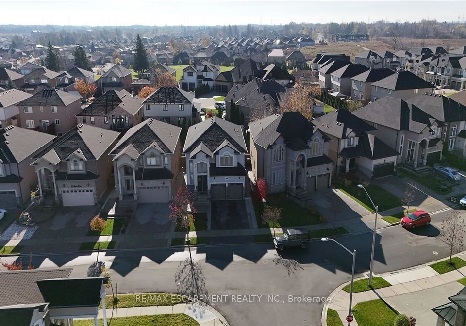 30-ascoli-drive-hamilton-ontario-x12199386