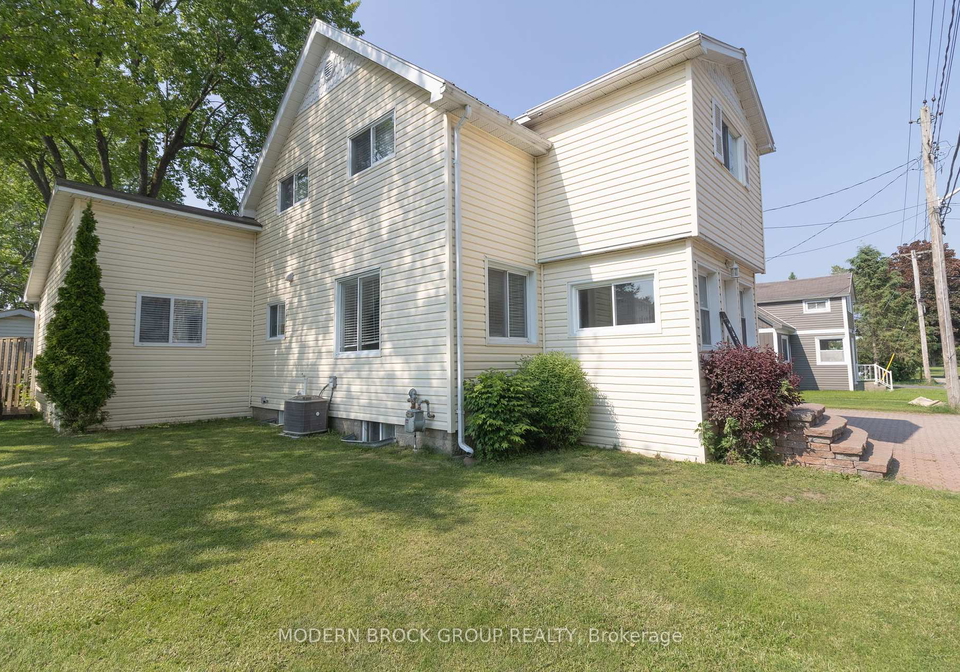 462-park-street-e-prescott-ontario-x12199406